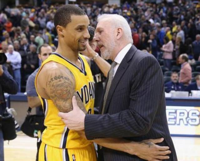 中足联颁奖：申花外租广西球员费尔南多当选中乙赛季最佳球员（中足联颁奖礼：申花外租至广西的费尔南多荣膺中乙赛季最佳球员）