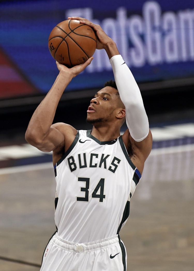 德甲战报：舍弗破门制胜，柏林联合1-0战胜科隆（德甲：舍弗一锤定音，柏林联合1-0力克科隆）