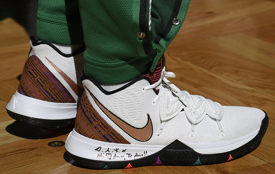 3-0！英超争冠格局骤变：神锋3场5球 12.1亿豪门3连胜落后枪手2分（3-0大捷！英超争冠形势生变：神锋近3战5球，12.1亿豪门三连胜距枪手仅2分）