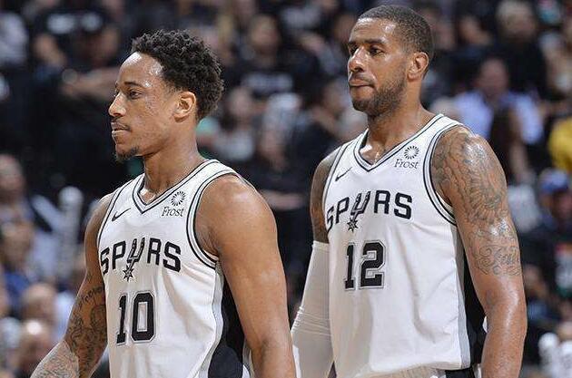 他是全场最冷静的人（全场最沉着的人是他）