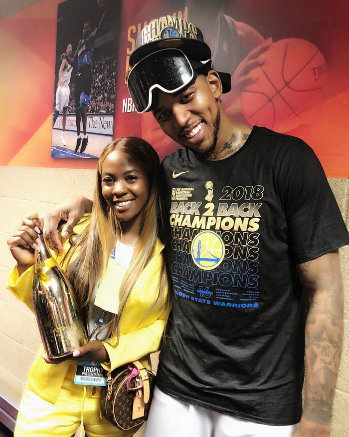 球队还能挽救吗？伦纳德：现在还早，我们还有62场比赛要打（球队还有救吗？伦纳德：别急，赛季还早，后面还有62场）