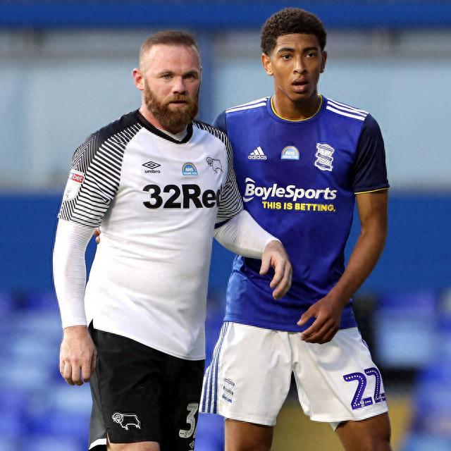 阿斯：费内巴切已与莱万初步接触，提供的一年半合同报价被拒（阿斯：费内巴切试探性联络莱万，18个月合同报价遭拒）