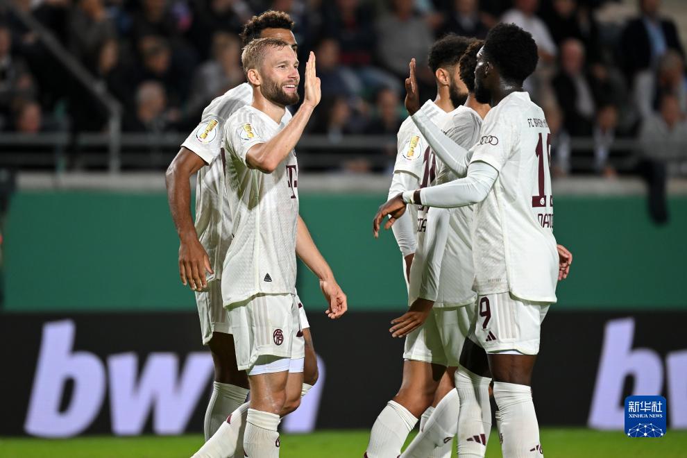 拉波尔特：亚马尔不该想太多；我想保持高水平参加明年世界杯（拉波尔特：亚马尔无需多想；我会保持状态争取出战明年世界杯）