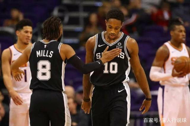 斯洛特：萨拉赫一直对俱乐部和队友很重要，队友有事不会愉快（斯洛特：萨拉赫对俱乐部和队友始终至关重要，队友有事也难言愉快）