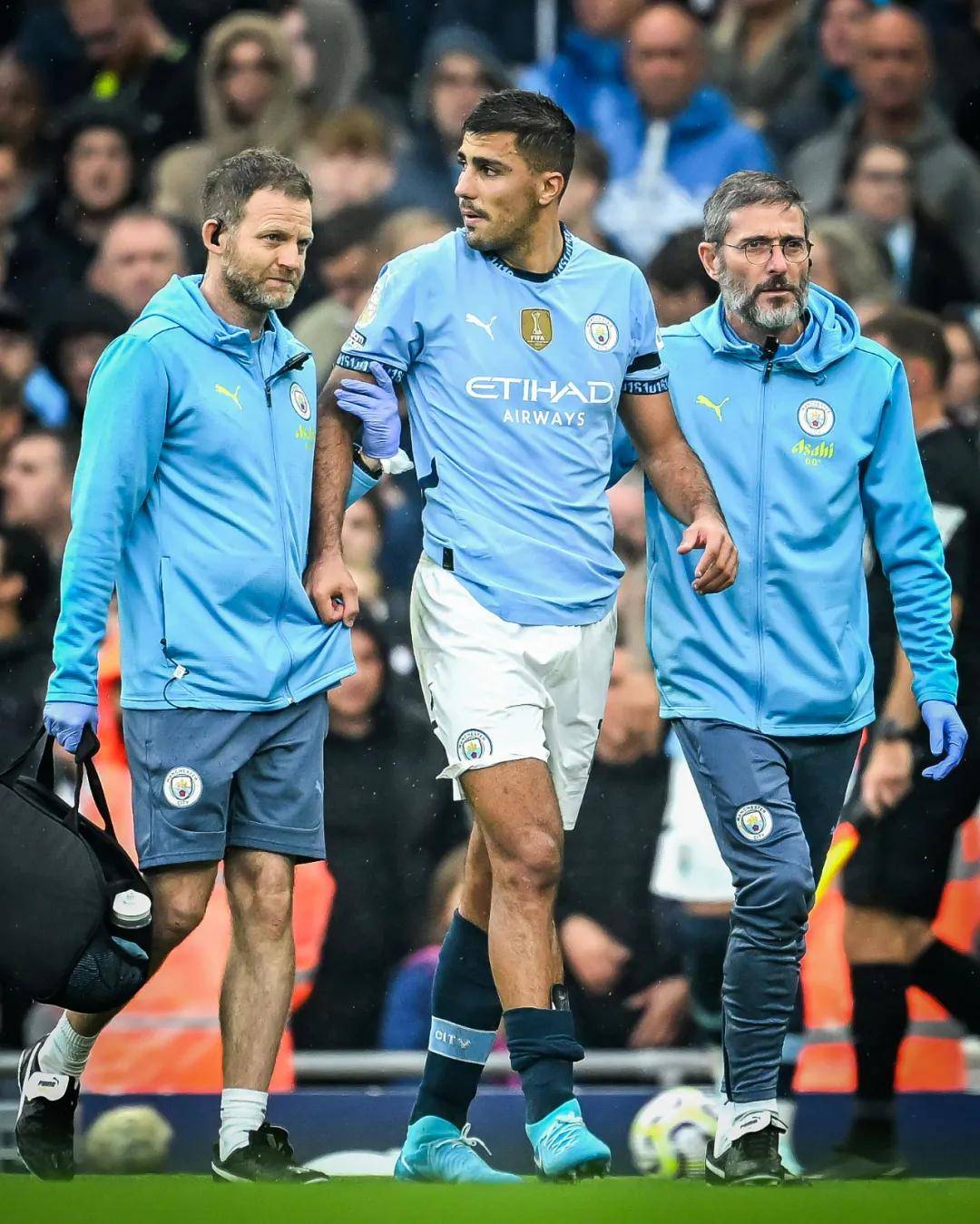 除升班马外，那不勒斯是五大联赛唯一2025年主场不败球队（2025年五大联赛剔除升班马后，仅那不勒斯主场保持不败）