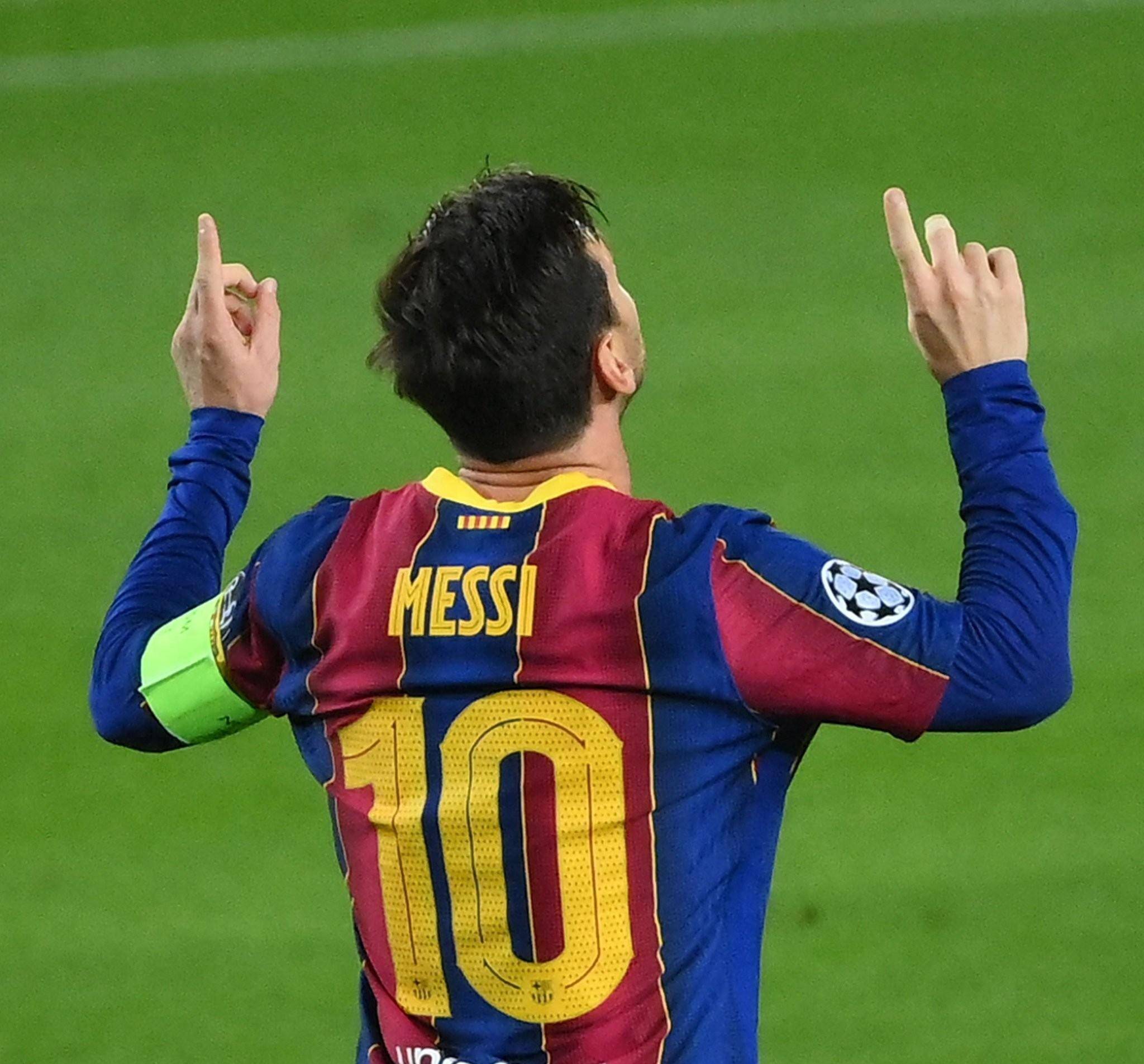 弗赖堡2-1圣保利，马克西米利安-埃格施泰因、铃木唯人破门（弗赖堡2-1力克圣保利：马克西米利安-埃格施泰因、铃木唯人各入一球）