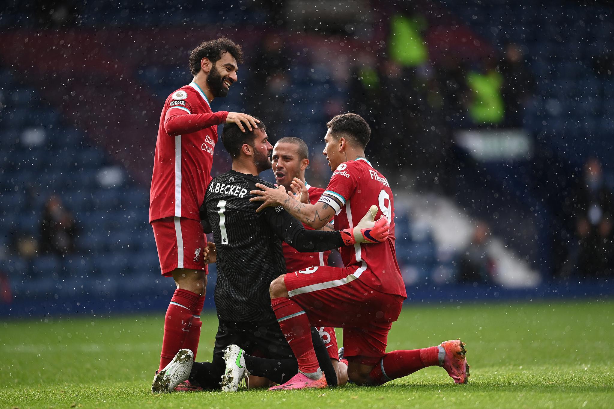 英超半场：哈兰德闪击，赖因德斯建功，曼城2-0西汉姆联（英超半场战报：哈兰德先拔头筹，赖因德斯再下一城，曼城2-0领先西汉姆联）