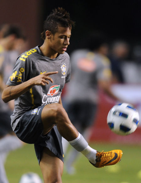 加盟米兰至今只替补出场1次，斯基拉：奥多古可能在冬窗离队（斯基拉：奥多古加盟米兰后仅替补出场1次，或在冬窗离队）