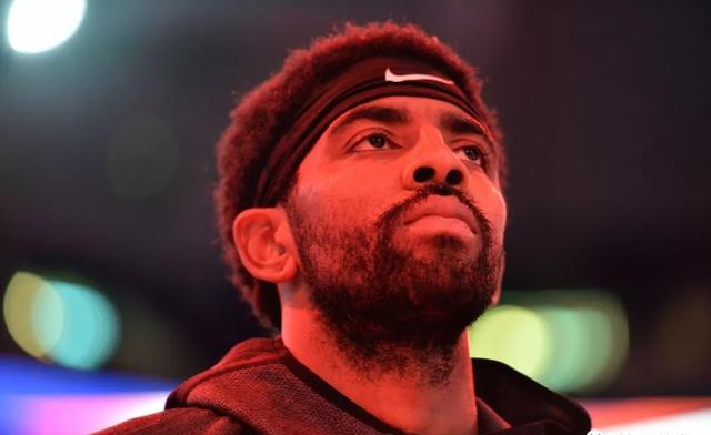 斯波教练在赛后新闻发布会上对球队的火力进行了高度评价，他认为球队拥有恐怖的火力，随时能通过一波流接管比赛。（赛后斯波盛赞球队：火力恐怖，随时一波流接管比赛）