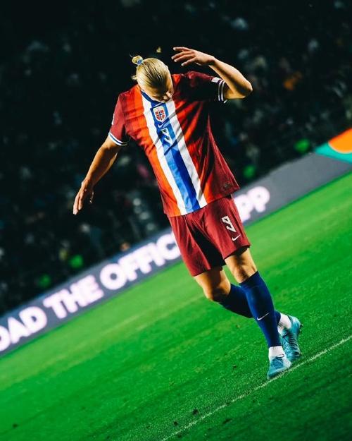 天皇杯半场：永户胜也破门，神户胜利船1-0广岛三箭（天皇杯半场：永户胜也建功，神户胜利船1-0暂领先广岛三箭）