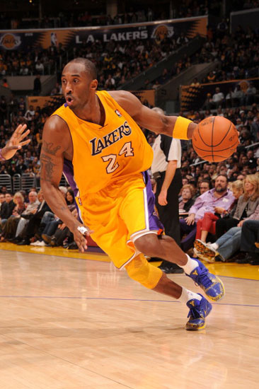 3-0大胜后的@埃尔切足球俱乐部 为大家带来一段胜利之舞（3-0告捷后，@埃尔切足球俱乐部献上胜利之舞）