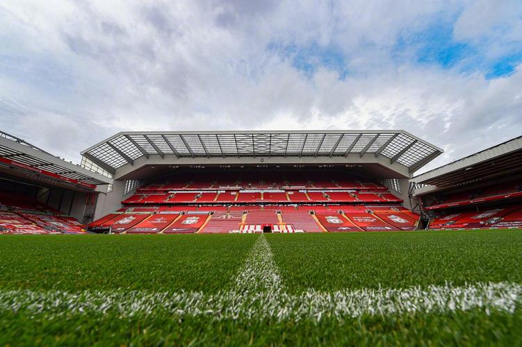 斯基拉：两家意甲俱乐部想租米雷蒂，但尤文不想放人（斯基拉：两队有意租借米雷蒂，尤文无意放行）