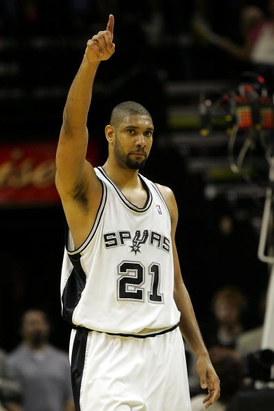 皇家社会迎战吉罗纳：一场关乎生死的西甲保级之战（西甲保级生死战：皇家社会对决吉罗纳）